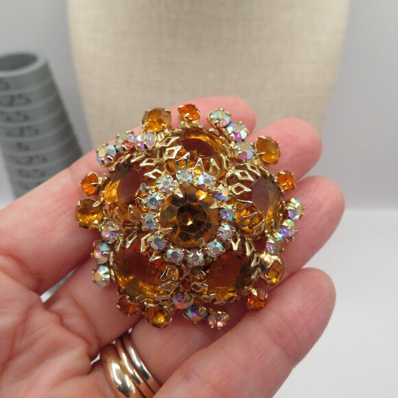 Juliana D&E Dog Toothed Pronged Orange and AB Stones Gold Tone Dome Brooch - Picture 3 of 11